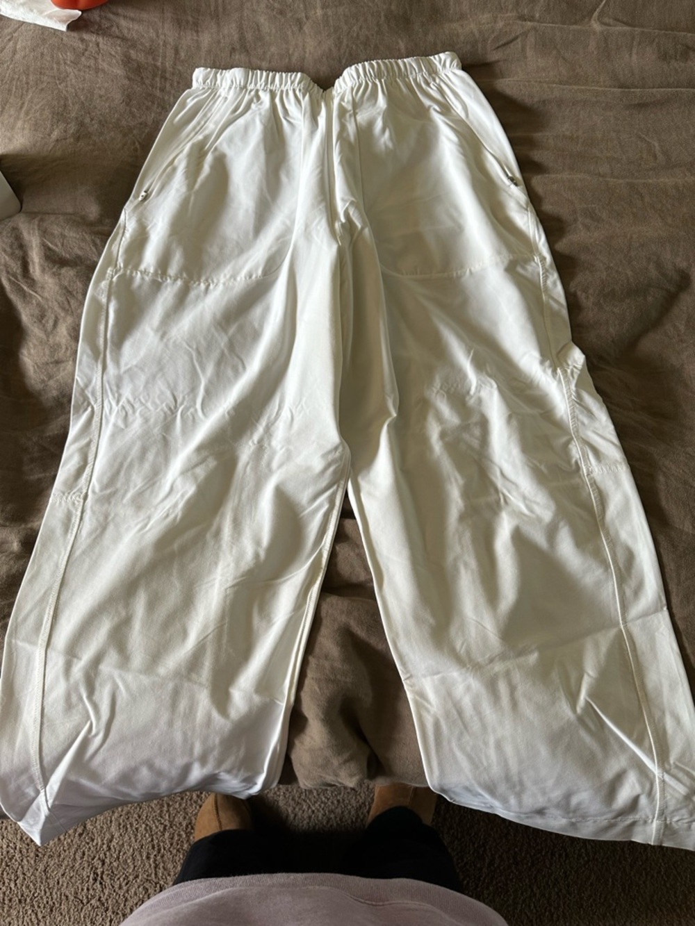 Lightweight Mid-Rise Barrel-Leg Cropped Pant